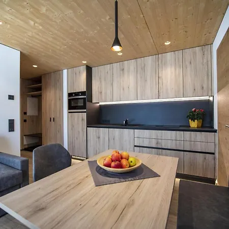 Dami Apartment *